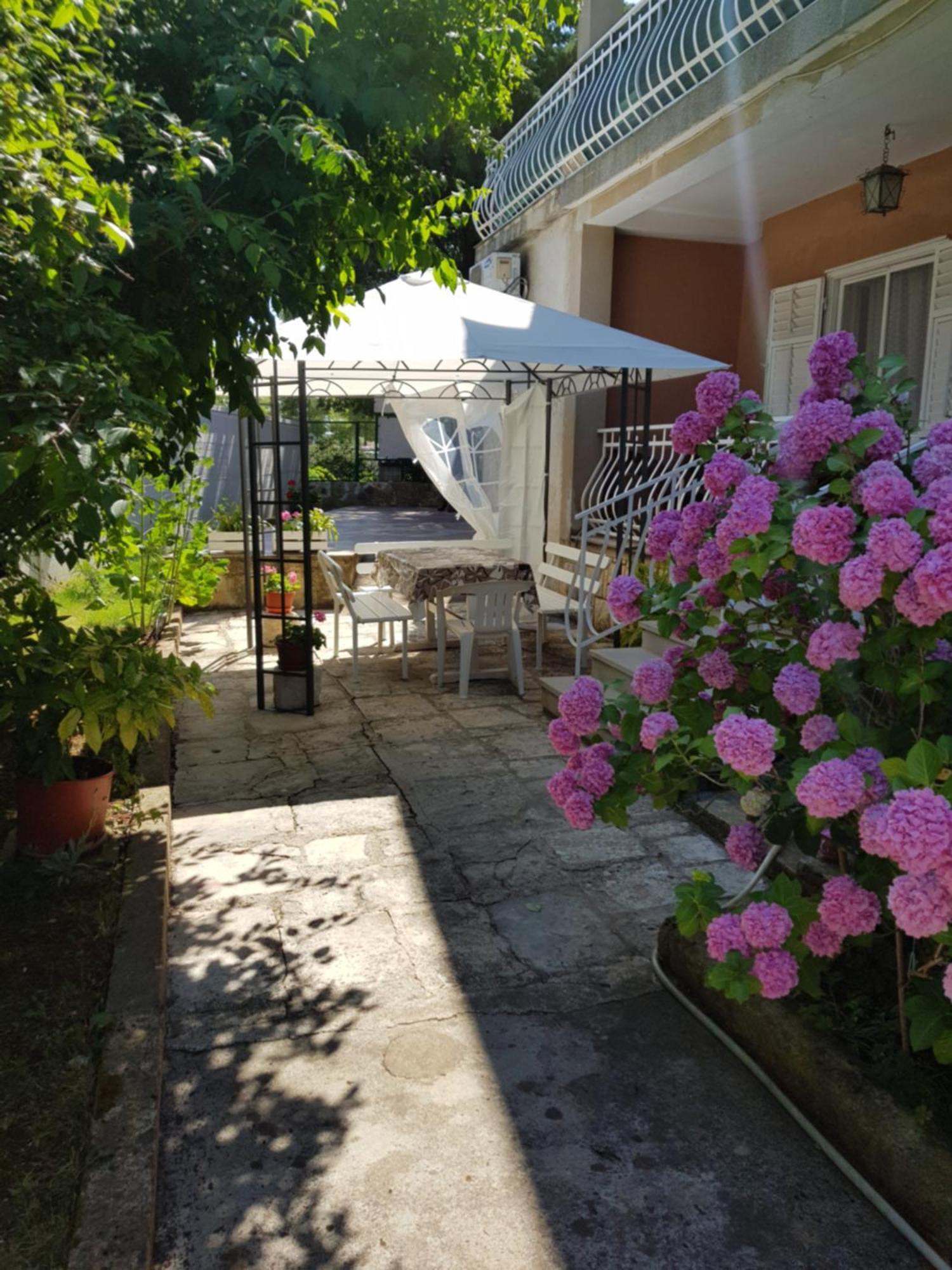 Renata Mare Apartment